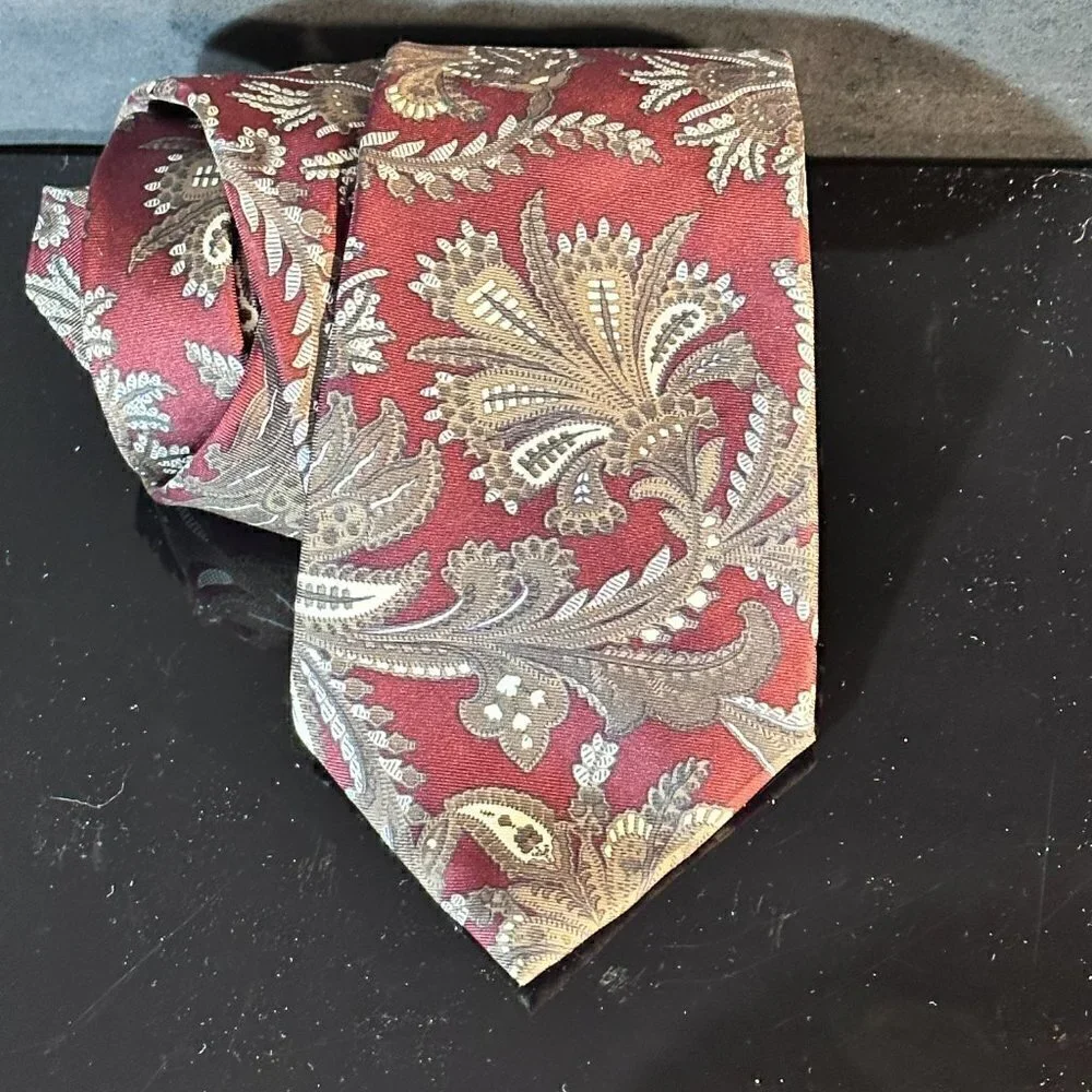 Dior Mid Century Modern Ties Neckwear Tie 100% All Silk Brown Baroque Paisley